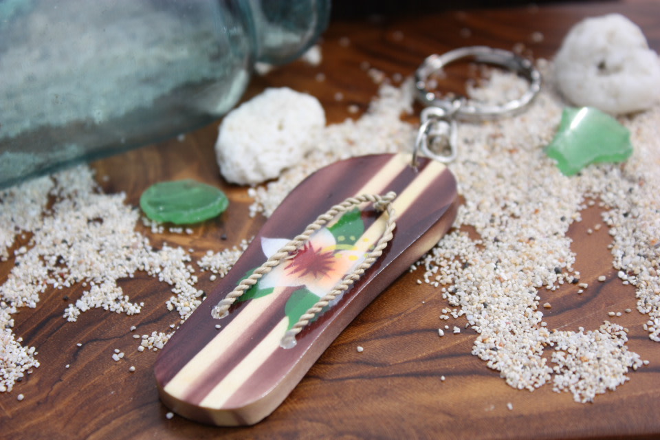 Keychain Wooden Slipper w/ Orange Hibiscus - Hawaiian Style Keychain Wooden Slipper w/ Orange Hibiscus - Hawaiian Style